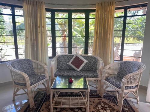 Gallery image of Raj Cliff Top Villa in Yelagiri