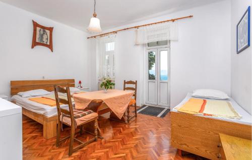 Nice Apartment In Novi Vinodolski With Wifi