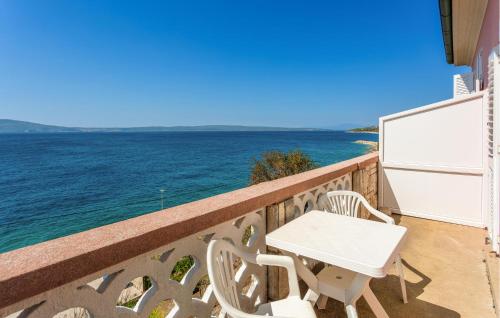 Nice Apartment In Novi Vinodolski With Wifi
