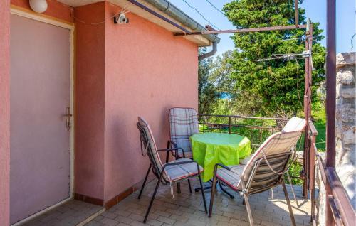 Nice Apartment In Novi Vinodolski With Wifi