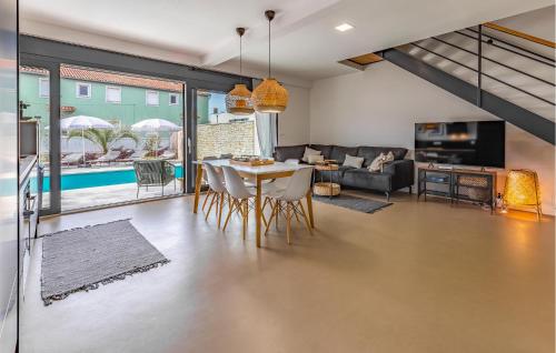 Beautiful Home In Fazana