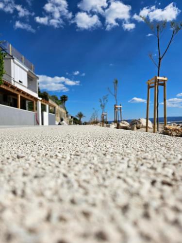 an empty road in front of a building at Apartment Hajdi in Podstrana