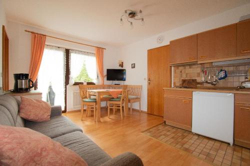 Η κουζίνα ή μικρή κουζίνα στο Appartement in Weißbach a d Alpenstraße