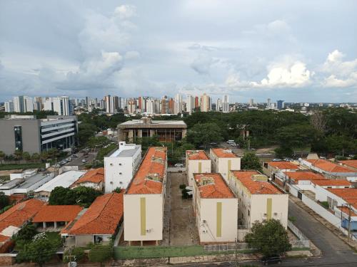 eine Luftansicht einer Stadt mit Gebäuden in der Unterkunft Flat Smart Residence in Teresina