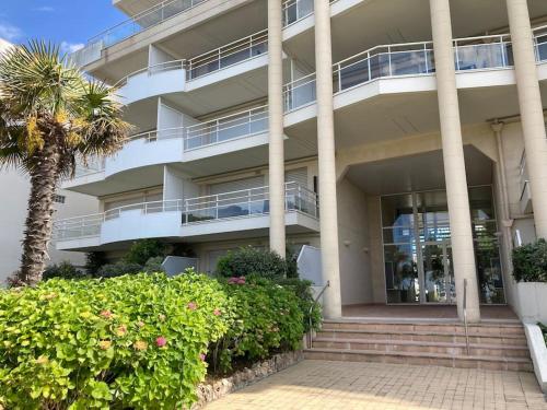 APPARTEMENT T3 VUE MER AVEC GRANDE TERRASSE