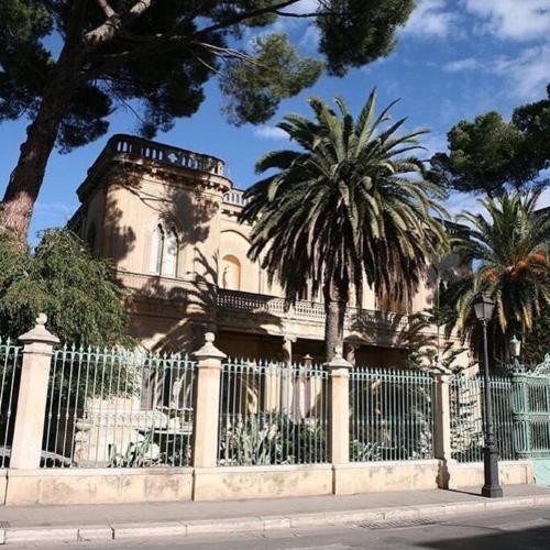 Το κτήριο όπου στεγάζεται  το διαμέρισμα