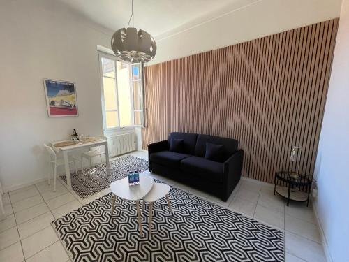 Frontière Monaco, 2 pièces, centre Beausoleil