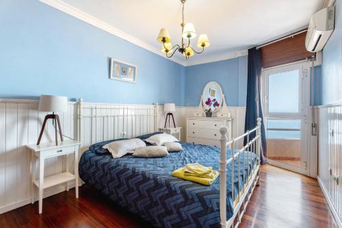 Ένα ή περισσότερα κρεβάτια σε δωμάτιο στο Beautiful 3 bedroom Wifi Sea View