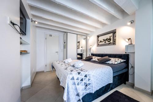 Val Apartments