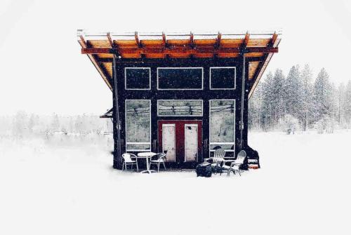 Το Calowahcan Cabin New Hot Tub τον χειμώνα