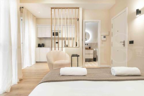 Romantic getaway studio in the center