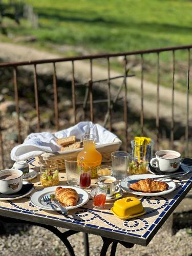 Jídlo v penzionu nebo okolí