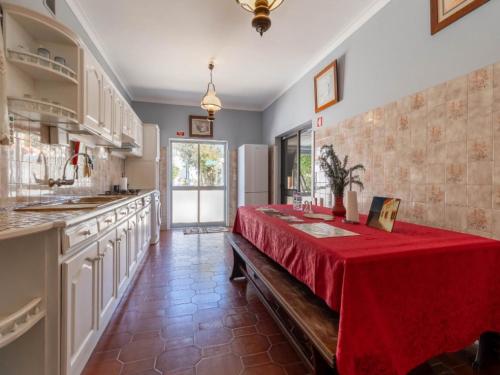 Η κουζίνα ή μικρή κουζίνα στο Akisol Hostel Idanha