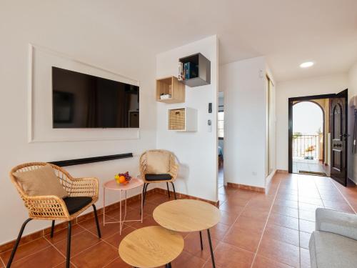 Torrevieja Palm Apartment- very quiet, in the garden, air condition in every room