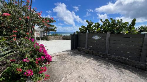 Oyster PondにあるVILLA MAGIC - enchanted ocean views & pool - Starlink-cistern-generatorのギャラリーの写真