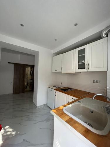 Η κουζίνα ή μικρή κουζίνα στο Ready Apartment