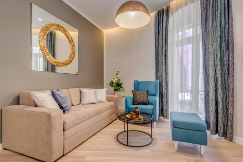 Royal Theatre Apartment