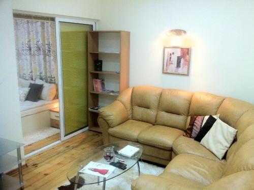 Gogol 2BR Apartment