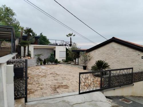 Bangunan di mana terletaknya apartmen