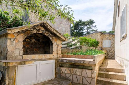 Κήπος έξω από το House Kelava