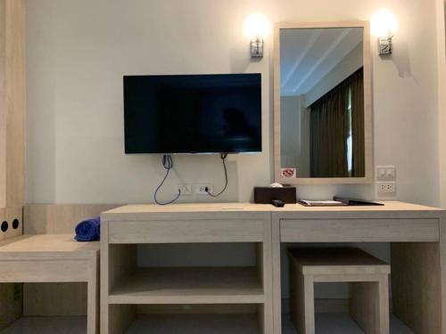 Televisyen dan/atau pusat hiburan di PP Charlie Beach Resort
