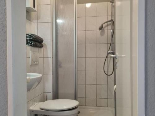 Bilik mandi di Neuwerk Modern retreat