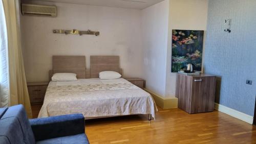 Postel nebo postele na pokoji v ubytování Baku Sea View Hotel