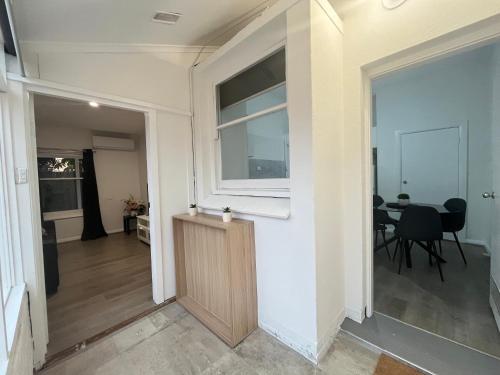 Imagen de la galería de Tasha's Duplex on Muller, en Broadview