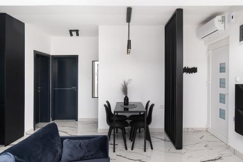 Blue Trail Apartment