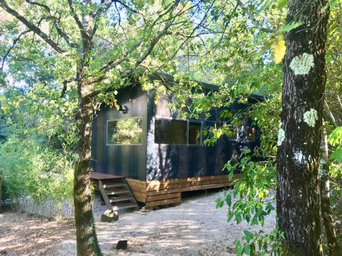 Nouveau ENVOUTEMENT près de GORDES Provence Maison entière neuve archi luxe écolo 4 pers parking privé