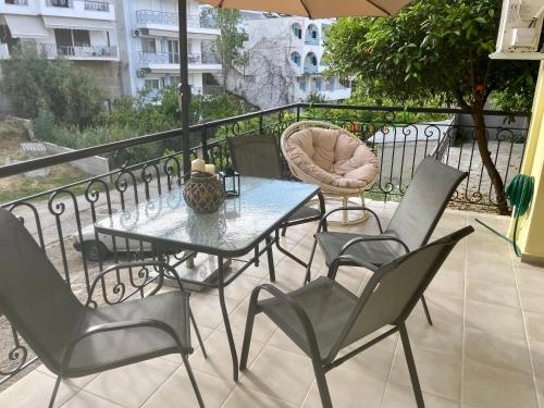 Imagen de la galería de Aristos hillside apartment, en Neos Marmaras