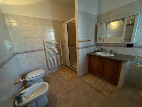 Un baño de PM 12 Via Umberto Primo Guest House