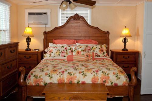 Gallery image of Seaport Inn in Key West