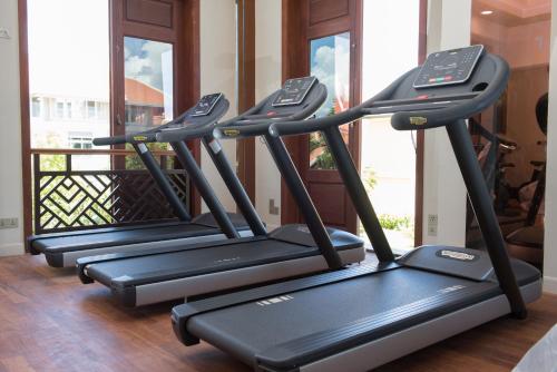 Fitness centrum a/nebo fitness zařízení v ubytování The Royal Family Suites by Memoire Palace Resort & Spa