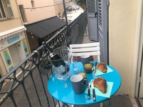CHeZ FANNY - Ravissant 2 pièces avec balcon