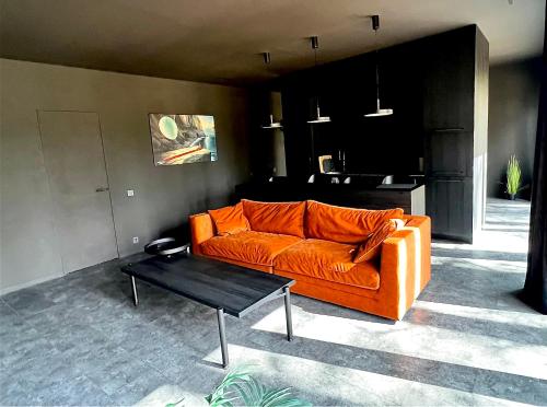 Гостиная зона в Premium Forest Bungalow With Hot Tub & Sauna