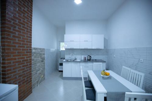 Dapur atau dapur kecil di Apartman Jelić
