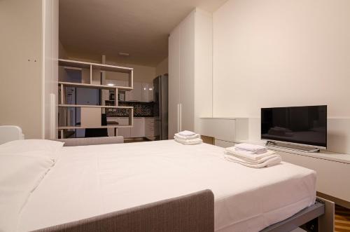 UGO BASSI LUX apartment photo 18