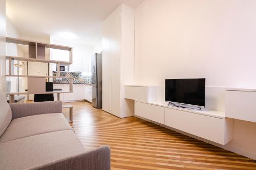 UGO BASSI LUX apartment photo 24
