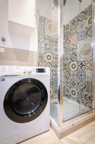 UGO BASSI LUX apartment photo 21
