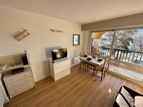 Studio terrasse sud vue montagne