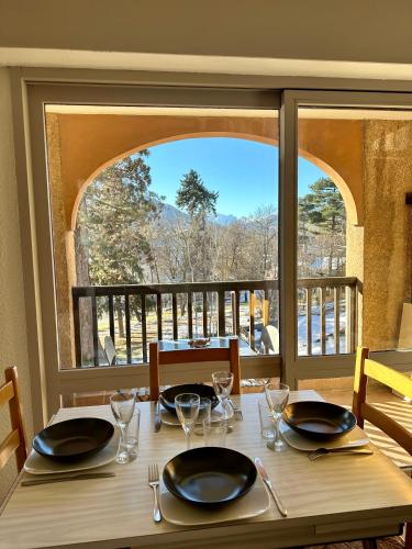 Photo de la galerie de l'établissement Studio terrasse sud vue montagne, à Briançon