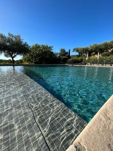 Afbeelding uit fotogalerij van Auberge de l'Oumède in Saint-Tropez