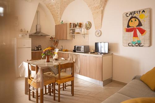 Una cocina o zona de cocina en CASETTA CLOE house of charm and romance