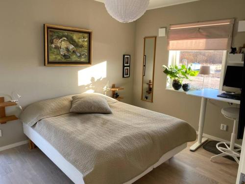 Postel nebo postele na pokoji v ubytování Nybyggd villa med närhet till berg och hav