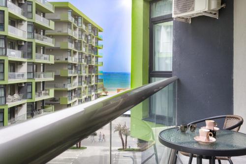 SeaSide - Pool & Spa Beach Resort