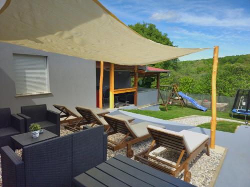 apartman Goga with pool and jacuzzi
