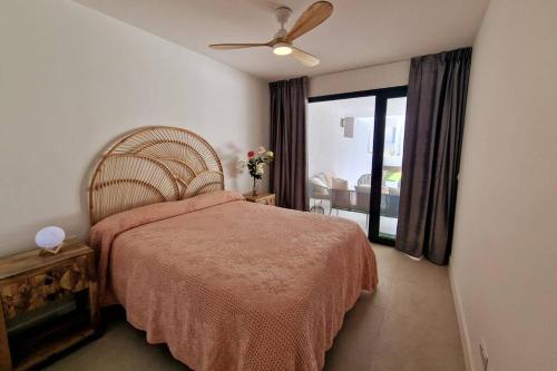 Sunny & New - 3BD 2BT with views