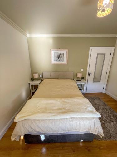 Ένα ή περισσότερα κρεβάτια σε δωμάτιο στο Valley View 2 NI Tourist board Registered