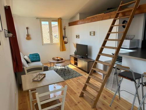 ღ L'Entr'Act • Au cœur de ville et du vieux Port